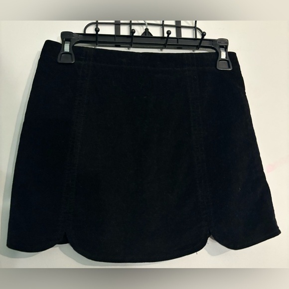 Tractr Juniors‎ Sz Medium Scalloped hem Button down skirt Corduroy mini skirt - Picture 2 of 8